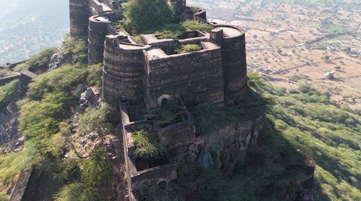 Devgarh Fort, Sikar